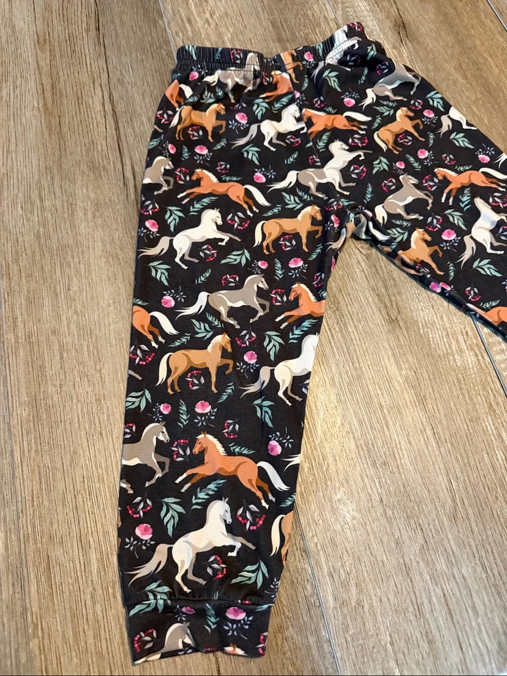 Cowgirl Hardware Girls' Black Horse Print Pajama Pants